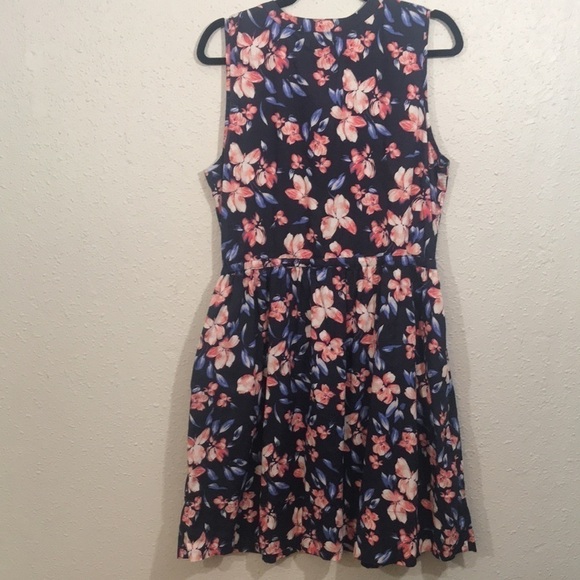 GAP Sleeveless 100% Cotton Navy Blue Floral Drawstring Waist Dress size 14 - Picture 3 of 13